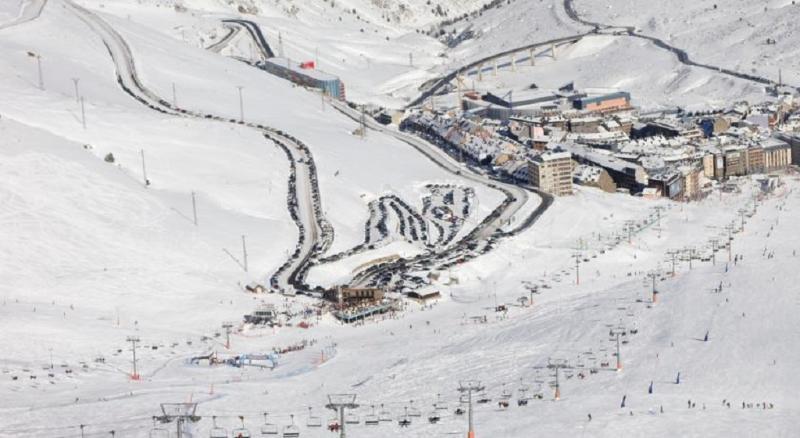 Hotel Caribou Pas De La Casa Dış mekan fotoğraf